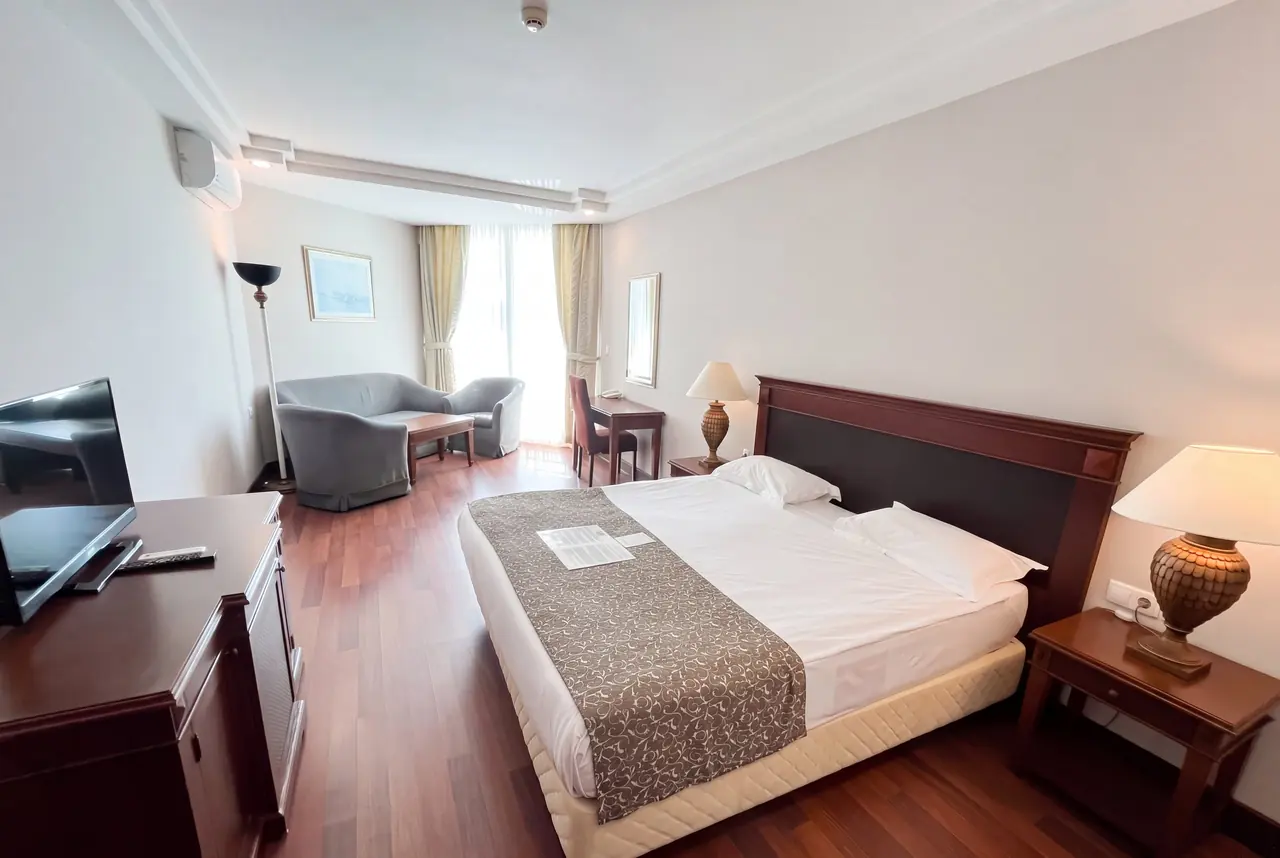 Hotel Family Room